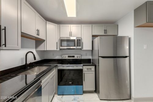 2035-30 E Brown Rd, Mesa, AZ, 85201-3525 | Card Image