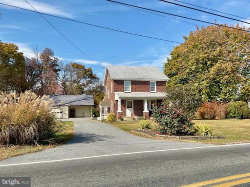 677 Wide Hollow Rd, EAST EARL, PA, 17519-9645 | Card Image