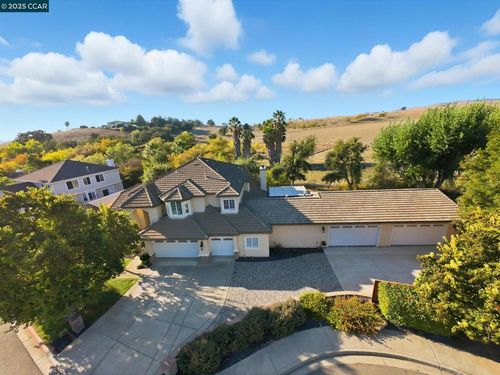 1975 Holly Creek Pl, Concord, CA, 94521-1550 | Card Image