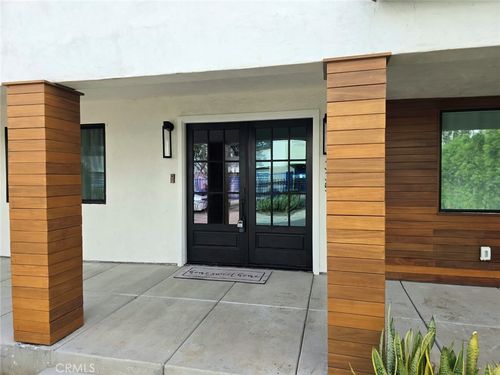 335 N Harvard, Los Angeles, CA, 90004 | Card Image