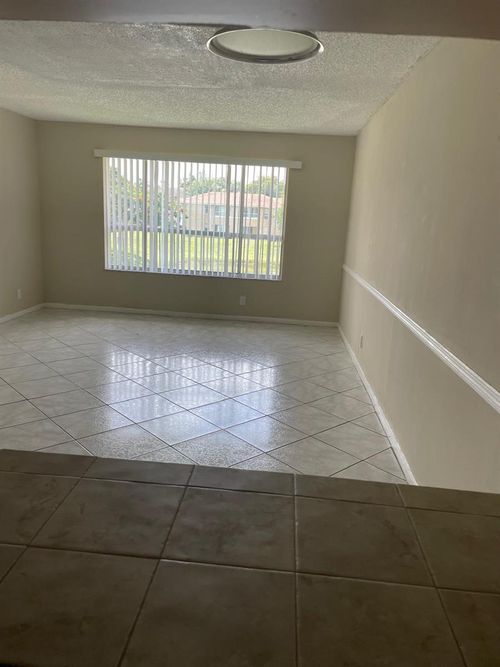 unit-4-10106 Twin Lakes Dr, Coral Springs, FL, 33071-5354 | Card Image