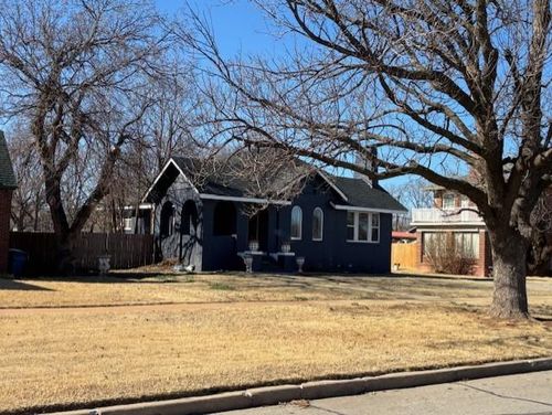 512 N College St, Cordell, OK, 73632-3822 | Card Image