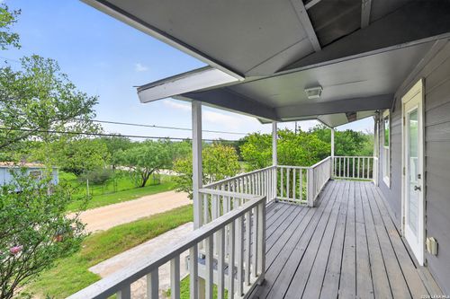 414 Medina Dr, Bandera, TX, 78003-4297 | Card Image