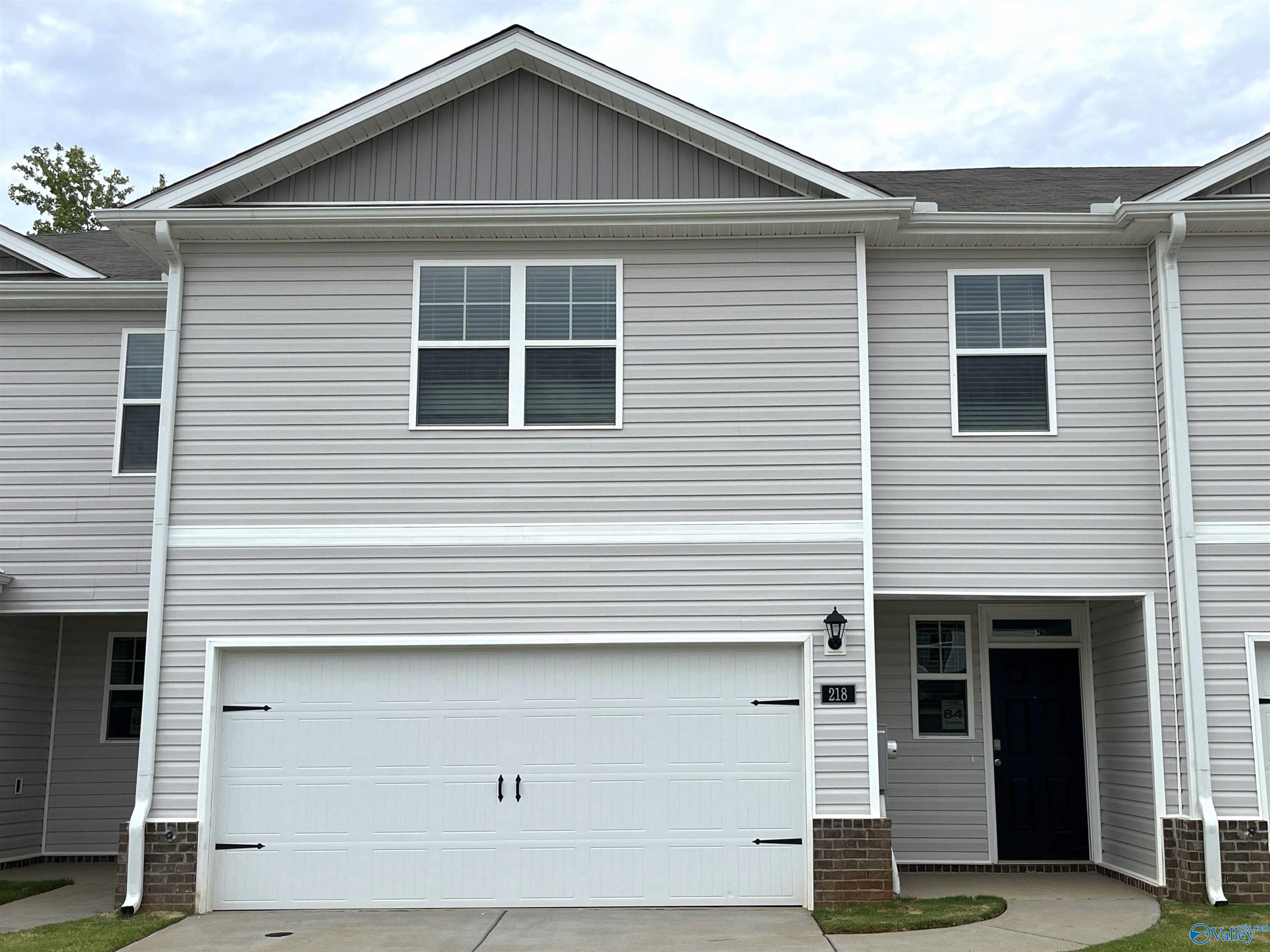 Maple Spring Trl, Madison, AL 35758