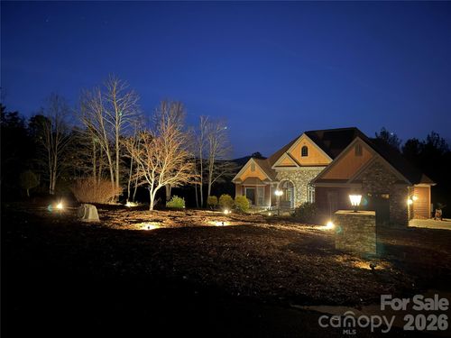 293 Bear Cliff Dr, Nebo, NC, 28761-8914 | Card Image