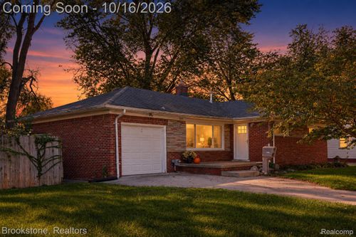3998 Capitol Ave, Warren, MI, 48091-1992 | Card Image
