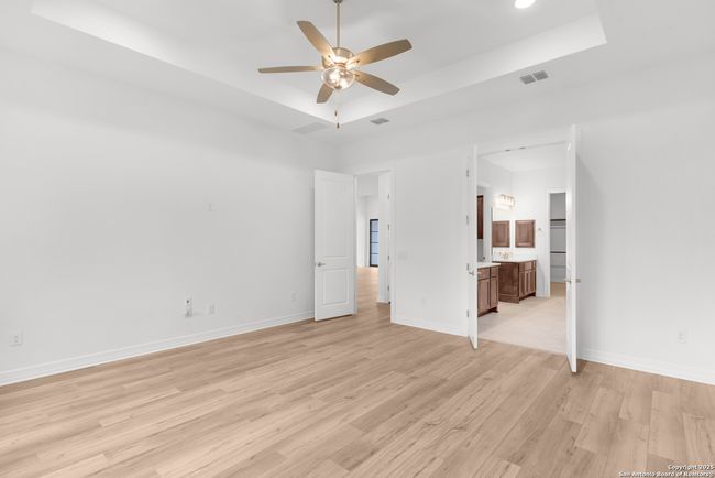 8166 Blue Oak, House other with 4 bedrooms, 5 bathrooms and null parking in Garden Ridge TX | Image 50