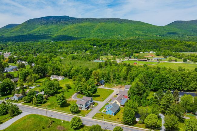 38 Jamesons Flts, Condo with 3 bedrooms, 3 bathrooms and null parking in Manchestr Ctr VT | Image 29