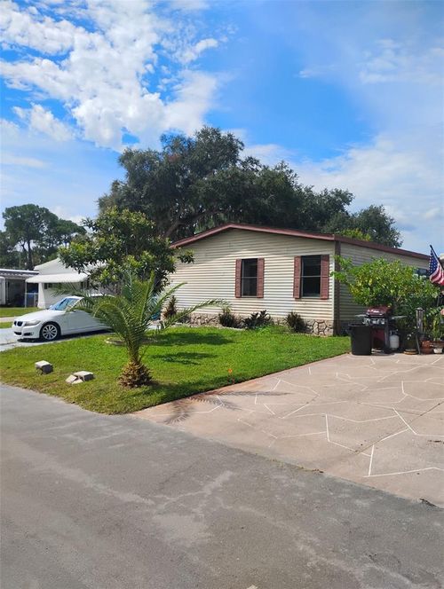 122 Pine Tree Dr, DEBARY, FL, 32713-9721 | Card Image