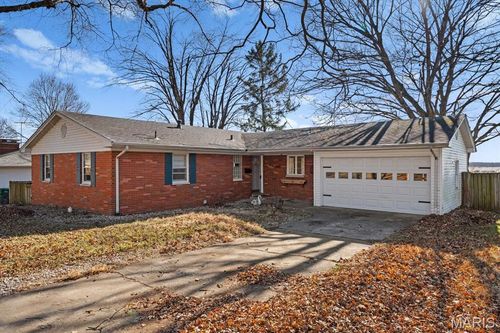 702 Mary Jane St, Lebanon, IL, 62254-1340 | Card Image