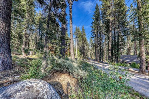51207 Jeffery Pine Dr, Soda Springs, CA, 95728 | Card Image