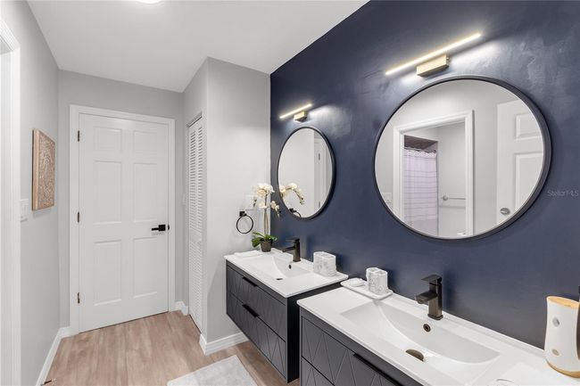 3425 W Forest Lake Cir, House other with 6 bedrooms, 4 bathrooms and null parking in SARASOTA FL | Image 22