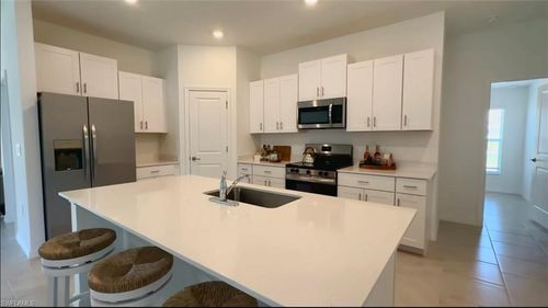 17712 Paradiso Way, NORTH FORT MYERS, FL, 33917-2181 | Card Image