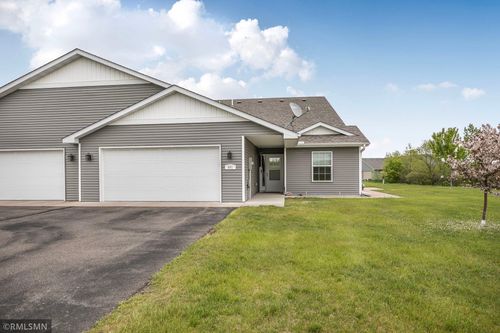 801 Stonehaven Path, Milaca, MN, 56353-2112 | Card Image