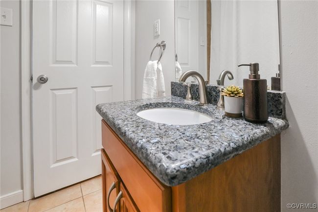 Full bath on 1st floor | Image 15