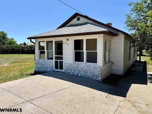 727 Maple Street, Chadron, NE, 69337 | Card Image