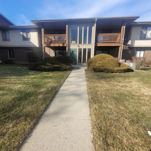 7a-803 Garden Cir, Streamwood, IL, 60107-2551 | Card Image
