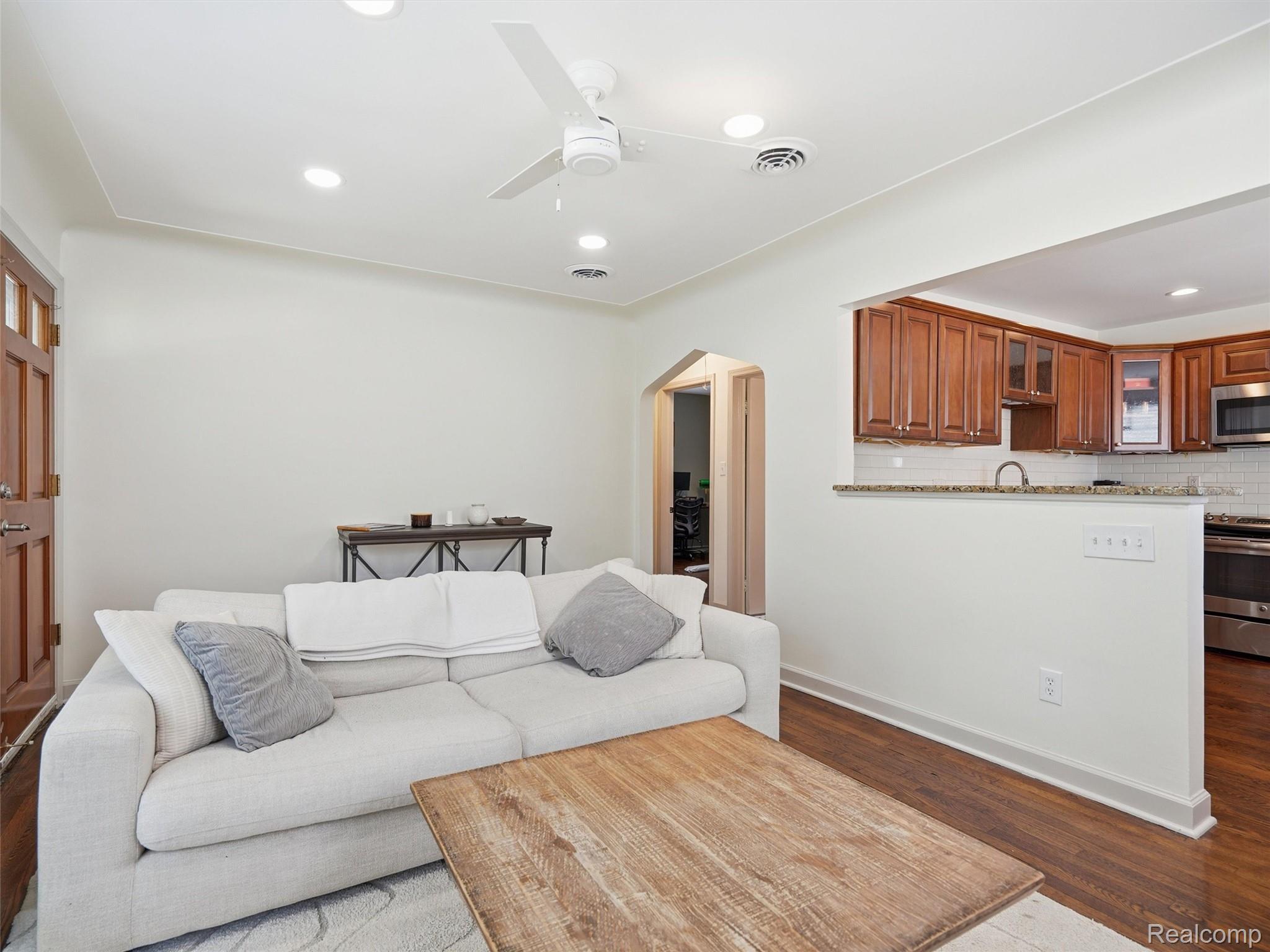 Residential Lease in Royal Oak 5