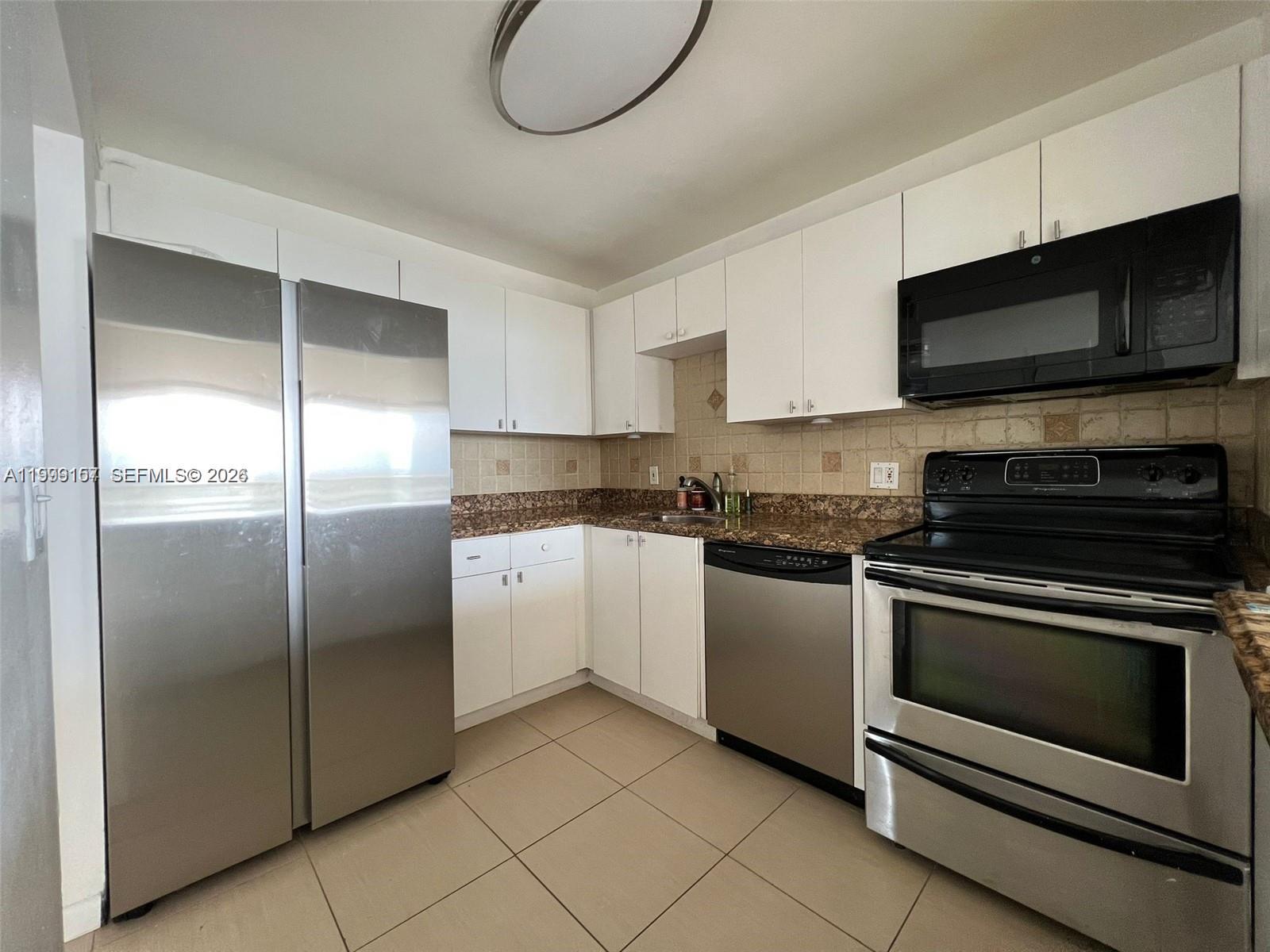 Residential Lease in North Miami 3