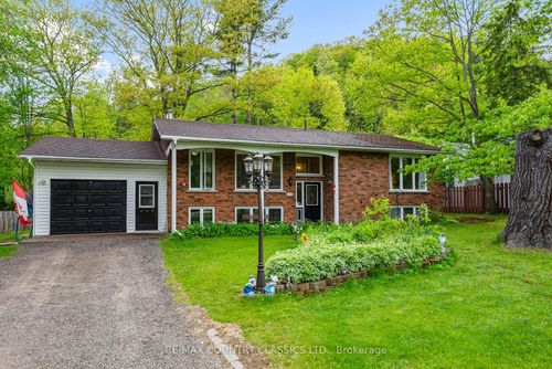 351 Chemaushgon Rd, Bancroft, ON, K0L1C0 | Card Image