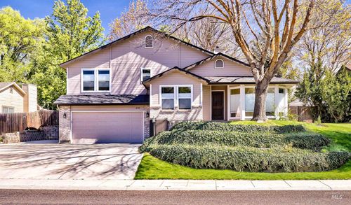 678 Stierman Way, Eagle, ID, 83616-5132 | Card Image