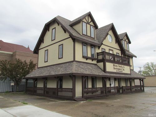 261 W Market St, Huntington, IN, 46750-2660 | Card Image