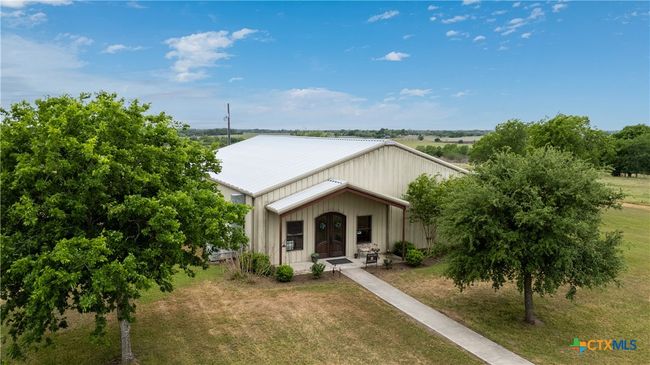 00 Dagg Rd, Home with 1 bedrooms, 2 bathrooms and null parking in Yoakum TX | Image 8