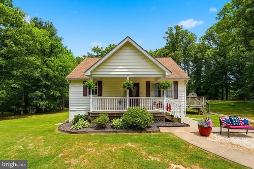 6235 Scottsville Rd, JEFFERSONTON, VA, 22724-2354 | Card Image