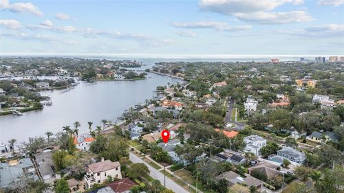 136 26th Ave Ne, ST PETERSBURG, FL, 33704-3464 | Card Image
