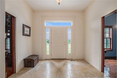 Front Door and Entryway | Image 3