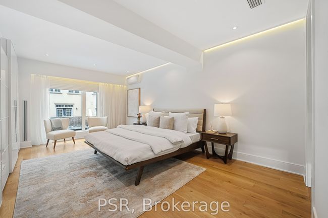 184 Strachan Ave, House attached with 5 bedrooms, 5 bathrooms and 1 parking in Toronto ON | Image 17