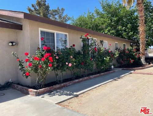 74077 Pinon Dr, Twentynine Palms, CA, 92277 | Card Image