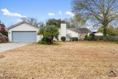 102 Brookhaven Dr, Bonaire, GA, 31005-3045 | Card Image