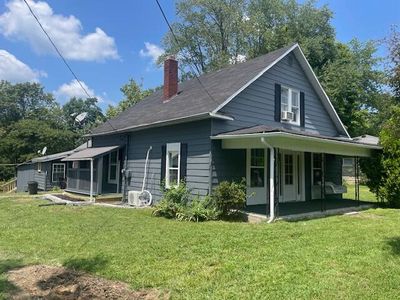 985 Main Street, House other with 3 bedrooms, 1 bathrooms and null parking in Russell Springs KY | Image 2