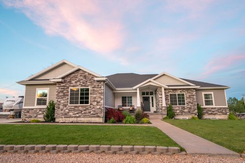 121 S 100 W, Fountain Green, UT, 84632-7712 | Card Image