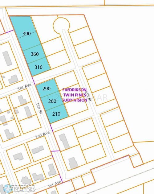 360 5th St, Davenport, ND, 58021-8507 | Card Image