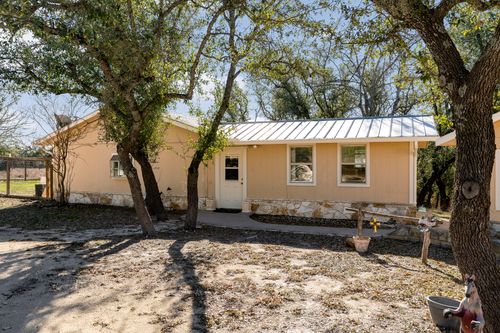 2058 Montell Rd, Wimberley, TX, 78676-9609 | Card Image