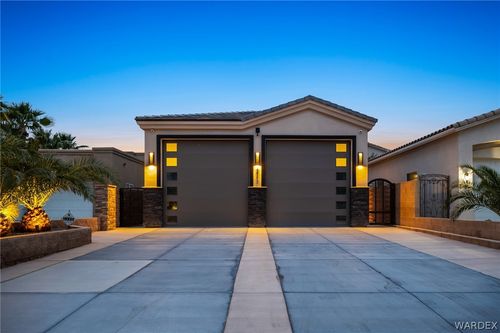 2943 Camino Del Rio, Bullhead City, AZ, 86442-7886 | Card Image