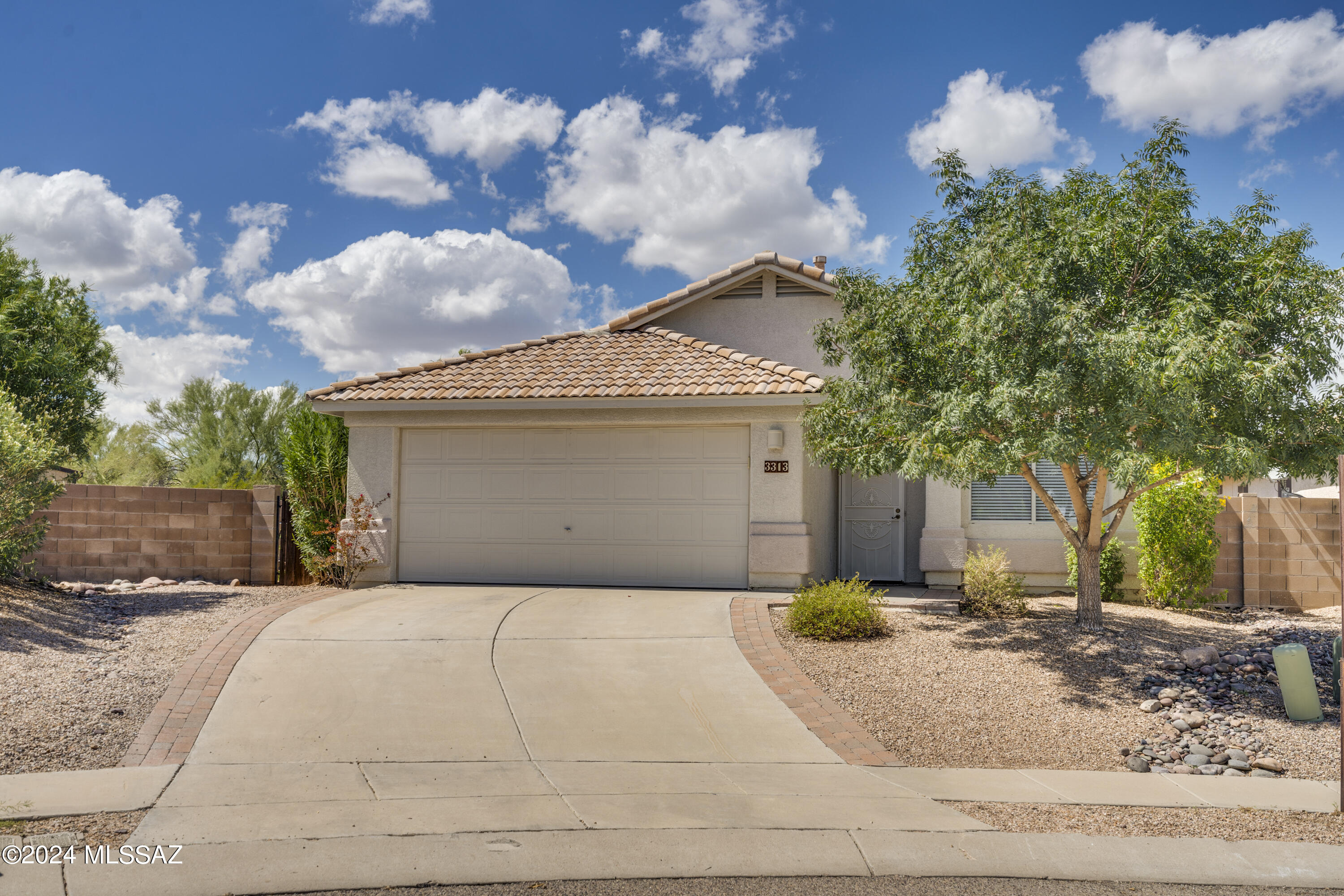 Corte Albor , Tucson, AZ 85745