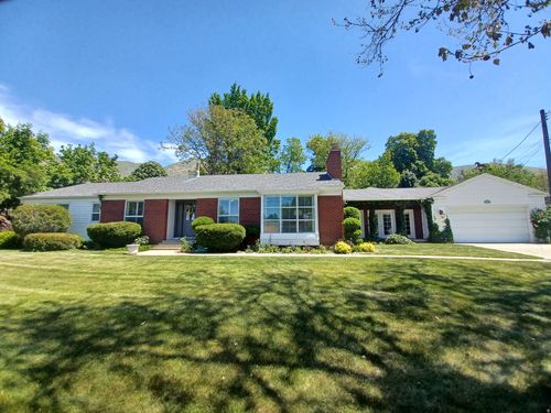574 N 400 E, Centerville, UT, 84014-1935 | Card Image