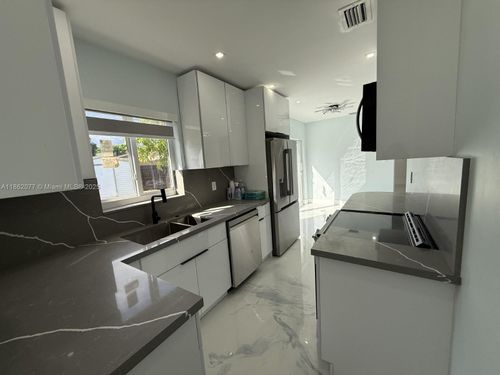 11805 Sw 185th St, Miami, FL, 33177-3264 | Card Image