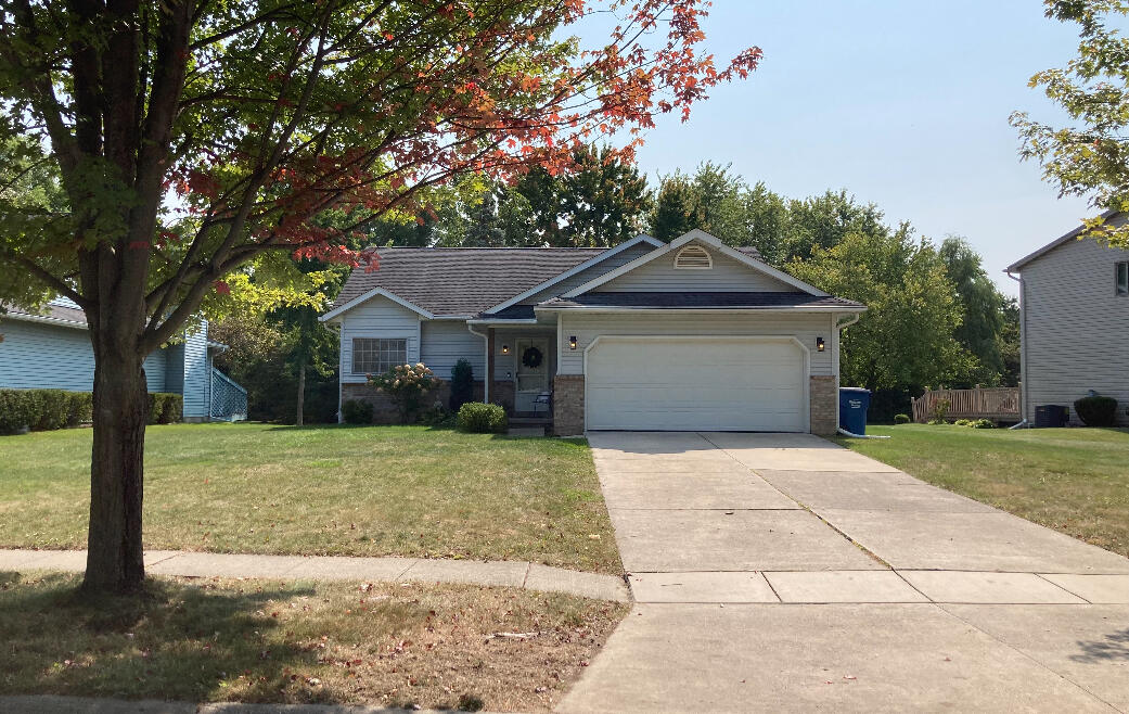Robison Ln, Saline, MI 48176