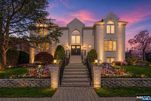 1221 Fairmount Pl, Fort Lee, NJ, 07024-6432 | Card Image