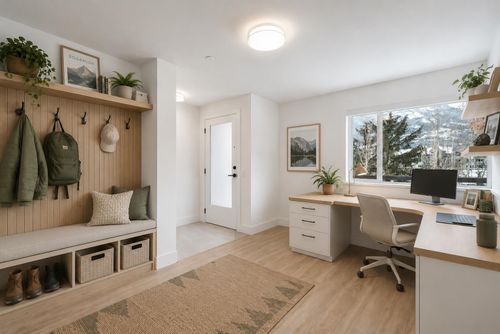 38087 Helm Way, Squamish, BC, V8B1E6 | Card Image