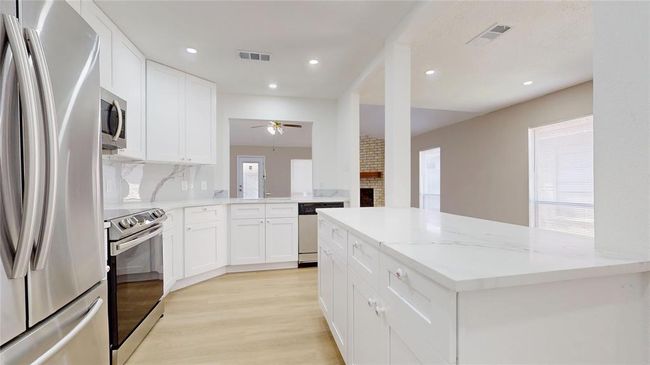 7126 Rio Blanco Dr, House other with 3 bedrooms, 2 bathrooms and 2 parking in Houston TX | Image 13