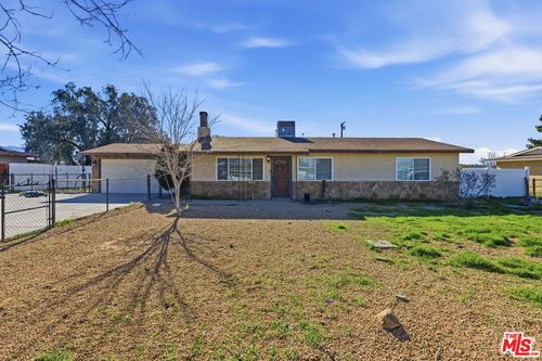 22225 Kayenta Rd, Apple Valley, CA, 92308 | Card Image