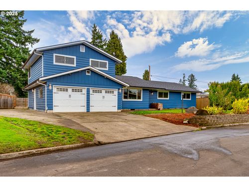 2230 Viewmont Ave, Springfield, OR, 97477-1748 | Card Image
