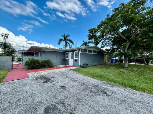 4009 Indianapolis St Ne, ST PETERSBURG, FL, 33703-6045 | Card Image