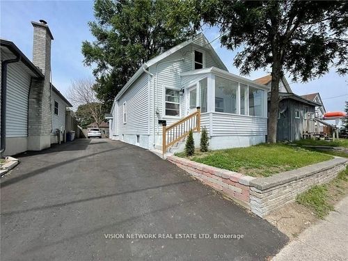 271 Highbury Ave N Avenue, London East, ON, N5Z2W8 | Card Image