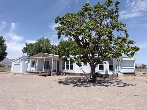 95 Pete Chavez Rd, Lemitar, NM, 87823-5611 | Card Image